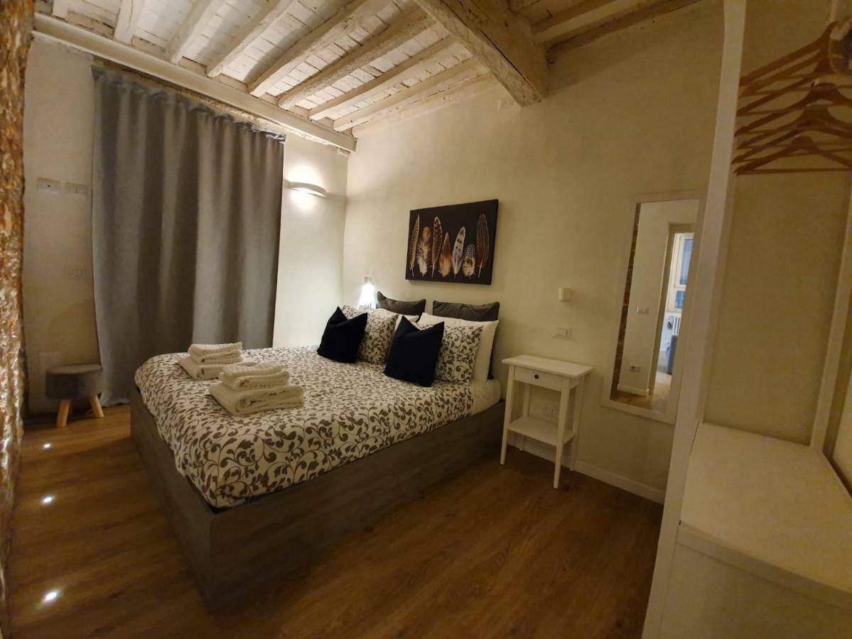 6 Via Della Rosa *